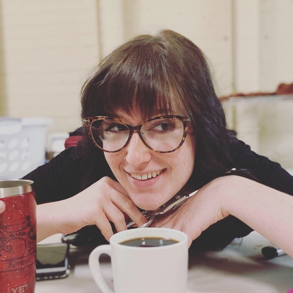 Meet your Posher, Kenzy - Picture 1 of 1